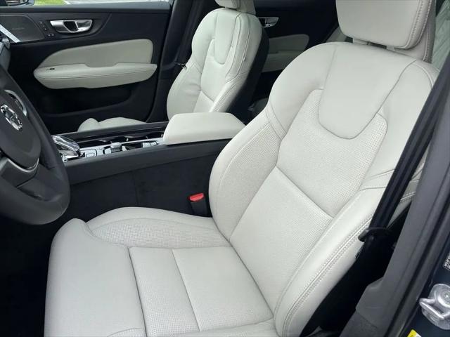 2026 Volvo V60 Cross Country Ultra, B5 AWD Gas (mild hybrid)