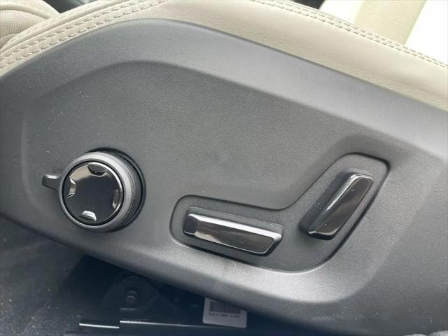 2026 Volvo V60 Cross Country Ultra, B5 AWD Gas (mild hybrid)