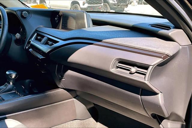 2021 Lexus UX 200 UX 200
