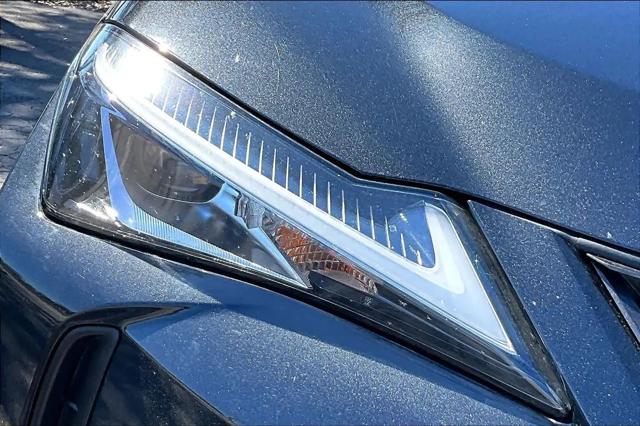 2021 Lexus UX 200 UX 200