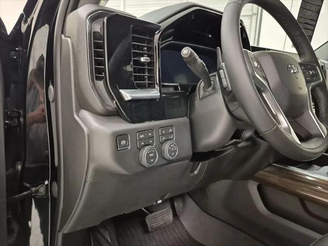 2026 Chevrolet Silverado 1500 4WD Crew Cab Short Bed LT Trail Boss