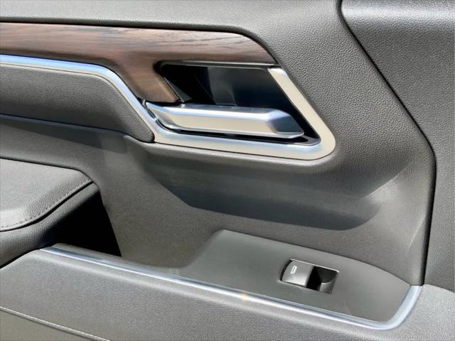 2026 GMC Sierra 1500 Crew Cab, Standard Bed, SLT, 4WD