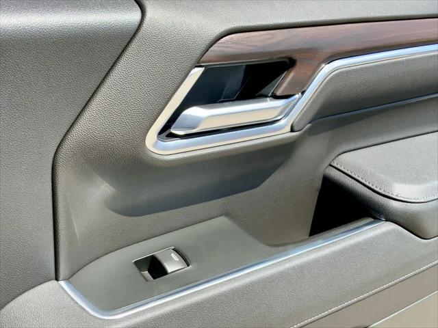 2026 GMC Sierra 1500 Crew Cab, Standard Bed, SLT, 4WD
