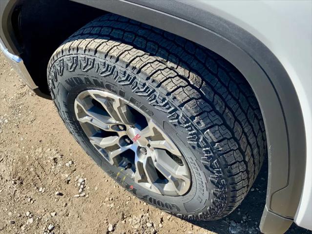 2026 GMC Sierra 1500 Crew Cab, Standard Bed, SLT, 4WD