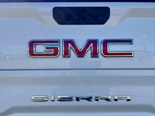 2026 GMC Sierra 1500 Crew Cab, Standard Bed, SLT, 4WD