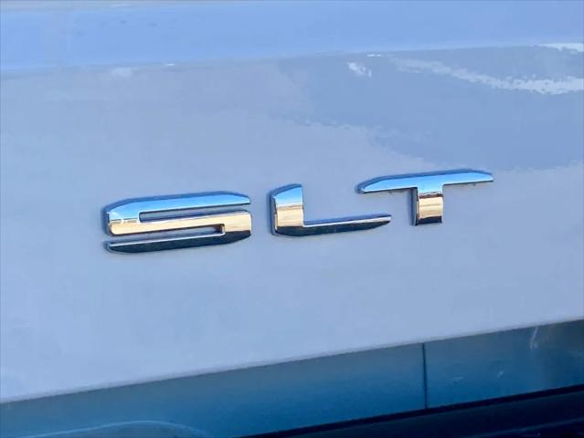2026 GMC Sierra 1500 Crew Cab, Standard Bed, SLT, 4WD