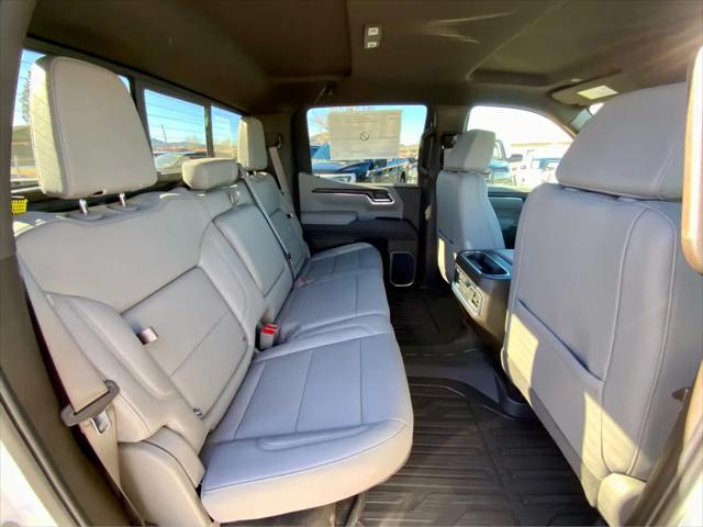 2026 GMC Sierra 1500 Crew Cab, Standard Bed, SLT, 4WD