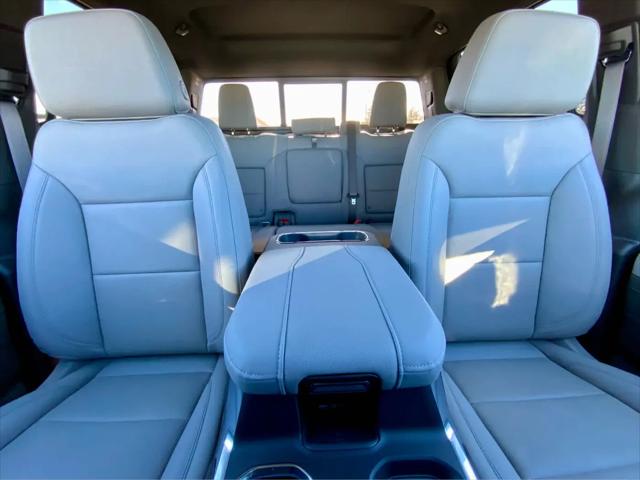 2026 GMC Sierra 1500 Crew Cab, Standard Bed, SLT, 4WD