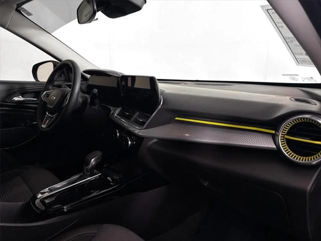 2024 Chevrolet Trax FWD LT