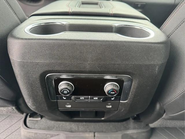 2022 Chevrolet Suburban 4WD RST
