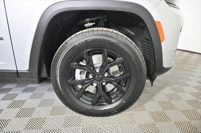 2026 Jeep Grand Cherokee L Altitude 4x4