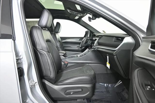 2026 Jeep Grand Cherokee L Altitude 4x4