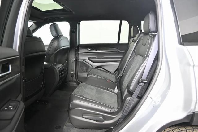 2026 Jeep Grand Cherokee L Altitude 4x4