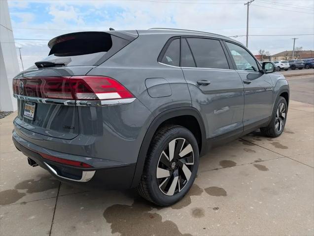 2026 Volkswagen Atlas Cross Sport SE with Technology