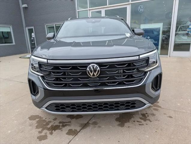 2026 Volkswagen Atlas Cross Sport SE with Technology