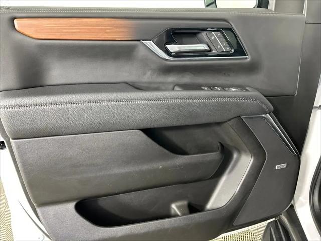 2025 GMC Yukon 4WD Denali
