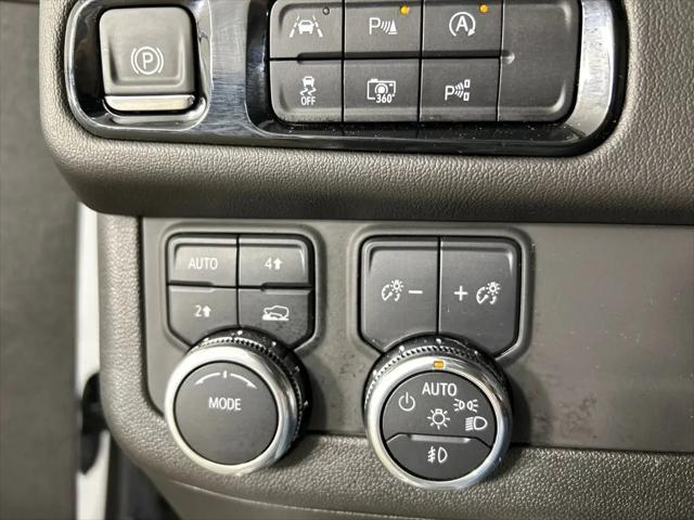 2025 GMC Yukon 4WD Denali
