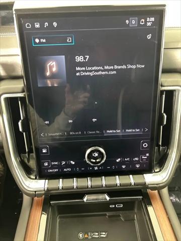 2025 GMC Yukon 4WD Denali