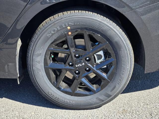 2026 Kia K5 LXS FWD