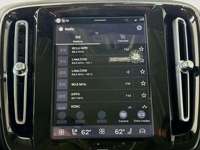 2026 Volvo XC40 Plus, B4 FWD Gas (mild hybrid), Dark