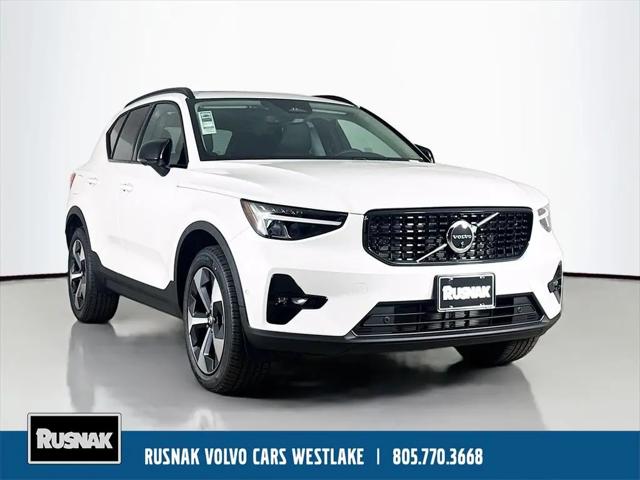 2026 Volvo XC40 Plus, B4 FWD Gas (mild hybrid), Dark for sale in Thousand Oaks, CA