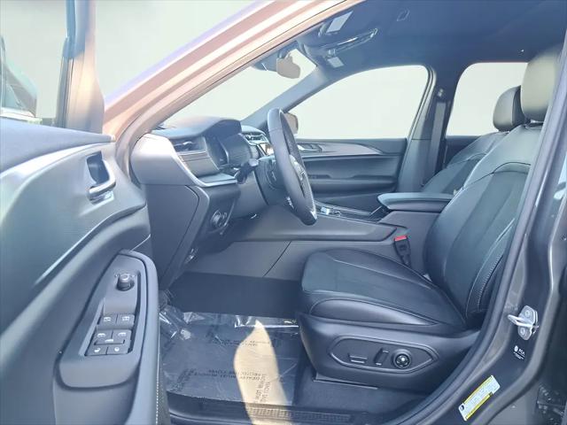 2025 Jeep Grand Cherokee Altitude X 4x4