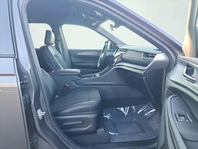 2025 Jeep Grand Cherokee Altitude X 4x4