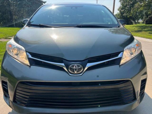2019 Toyota Sienna LE 8 Passenger