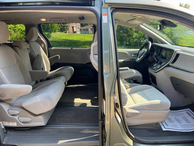 2019 Toyota Sienna LE 8 Passenger