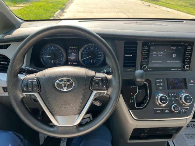 2019 Toyota Sienna LE 8 Passenger