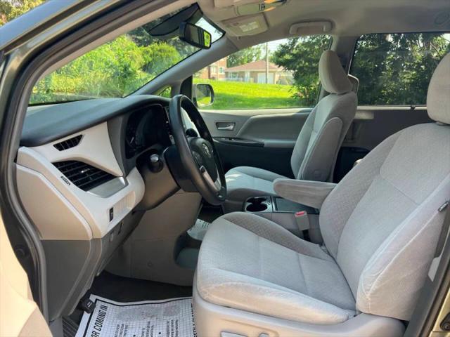 2019 Toyota Sienna LE 8 Passenger