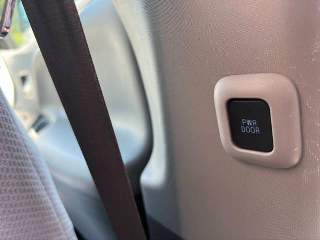 2019 Toyota Sienna LE 8 Passenger