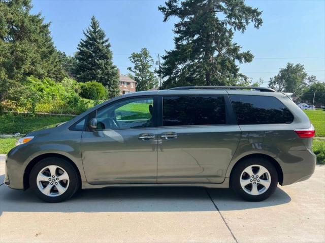 2019 Toyota Sienna LE 8 Passenger