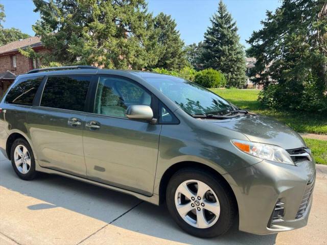 2019 Toyota Sienna LE 8 Passenger