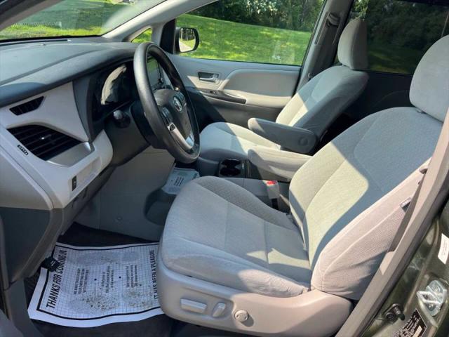 2019 Toyota Sienna LE 8 Passenger