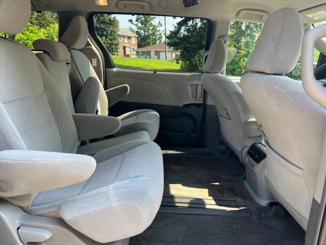 2019 Toyota Sienna LE 8 Passenger