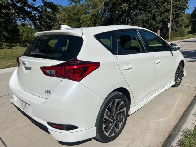 2016 Scion iM Base