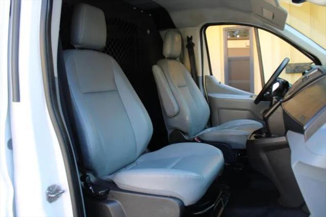 2016 Ford Transit w/60/40 Side Door w/RWB