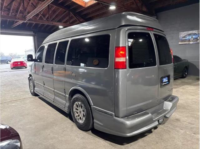 2004 Chevrolet Express Base