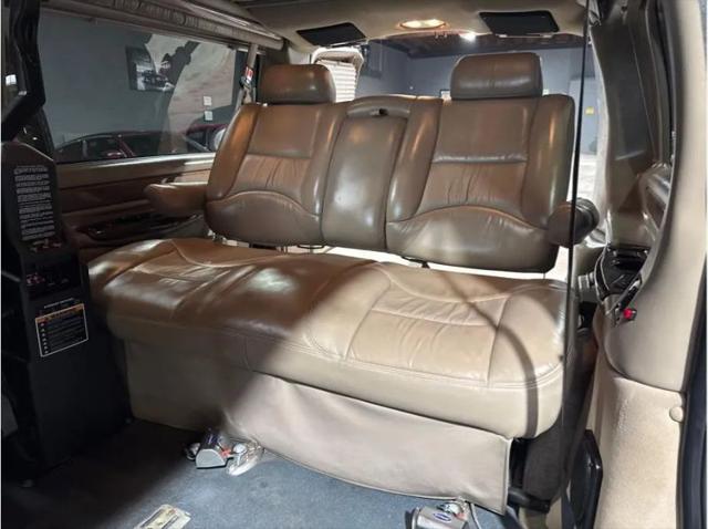 2004 Chevrolet Express Base