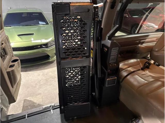 2004 Chevrolet Express Base