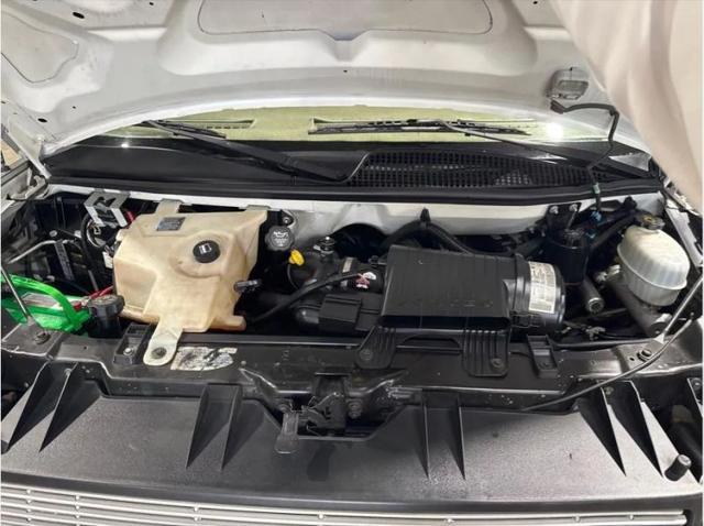 2004 Chevrolet Express Base