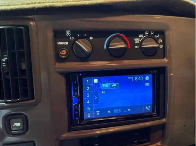 2004 Chevrolet Express Base