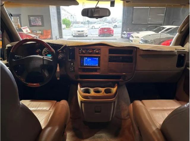 2004 Chevrolet Express Base