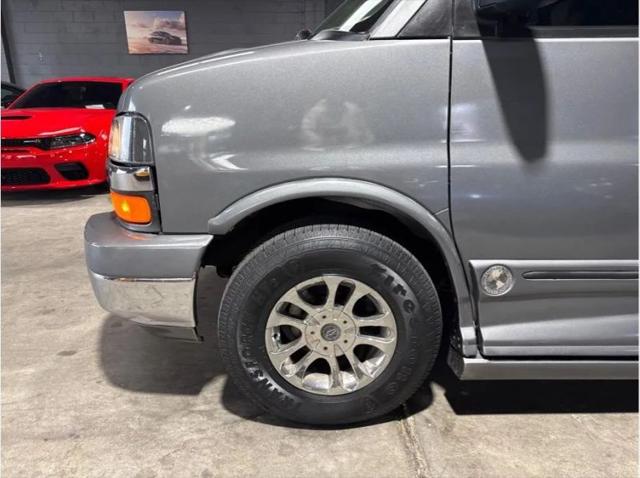 2004 Chevrolet Express Base