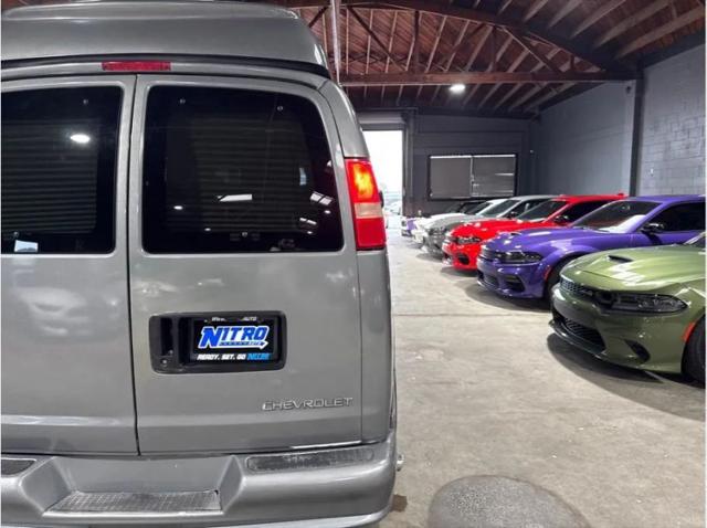 2004 Chevrolet Express Base