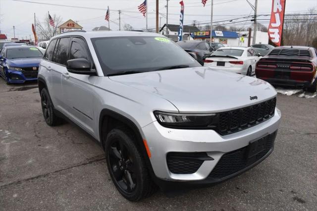 2023 Jeep Grand Cherokee Altitude 4x4 for sale in Patchogue, NY