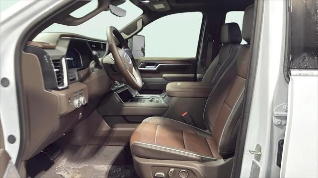 2026 GMC Sierra 2500HD Crew Cab, Standard Bed, Denali, 4WD