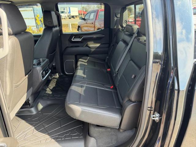 2022 GMC Sierra 1500 4WD Crew Cab Short Box SLT