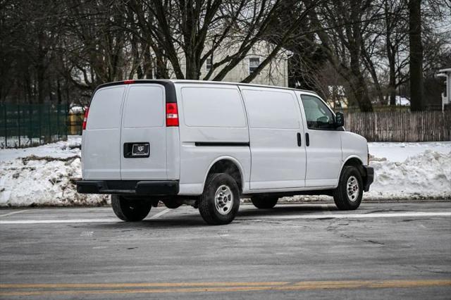 2022 GMC Savana Cargo RWD 2500 Regular Wheelbase Work Van